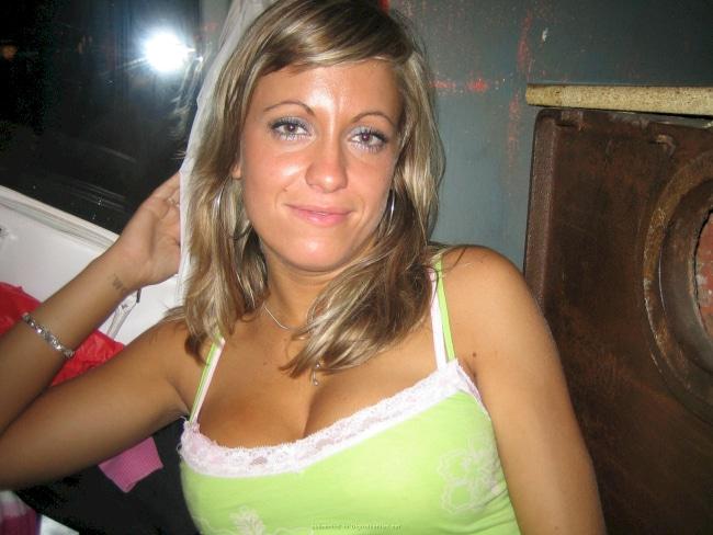 Hookup ad of Lylou from Peachland, CANADA